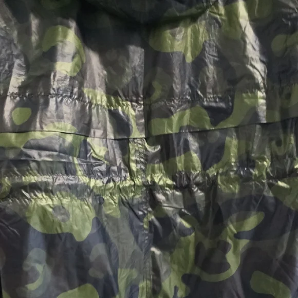 Anatomie Green and Black Trench Coat with Camouflage Design - Picture 13 of 16